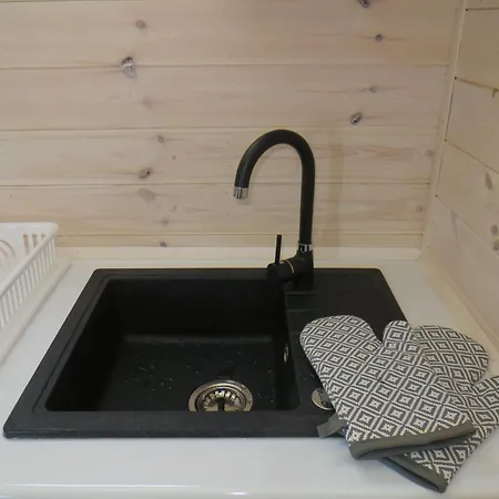 Letniskowe Magnat 700m Od Morza! Сasa de vacaciones Rusinowo (Slawno)